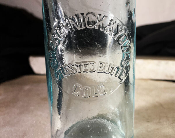 CRESTED BUTTE, GUNNISON COUNTY, COLORADO ANTIQUE HUTCHINSON SODA BOTTLE, ORESCHNICK & YOKES, 1902