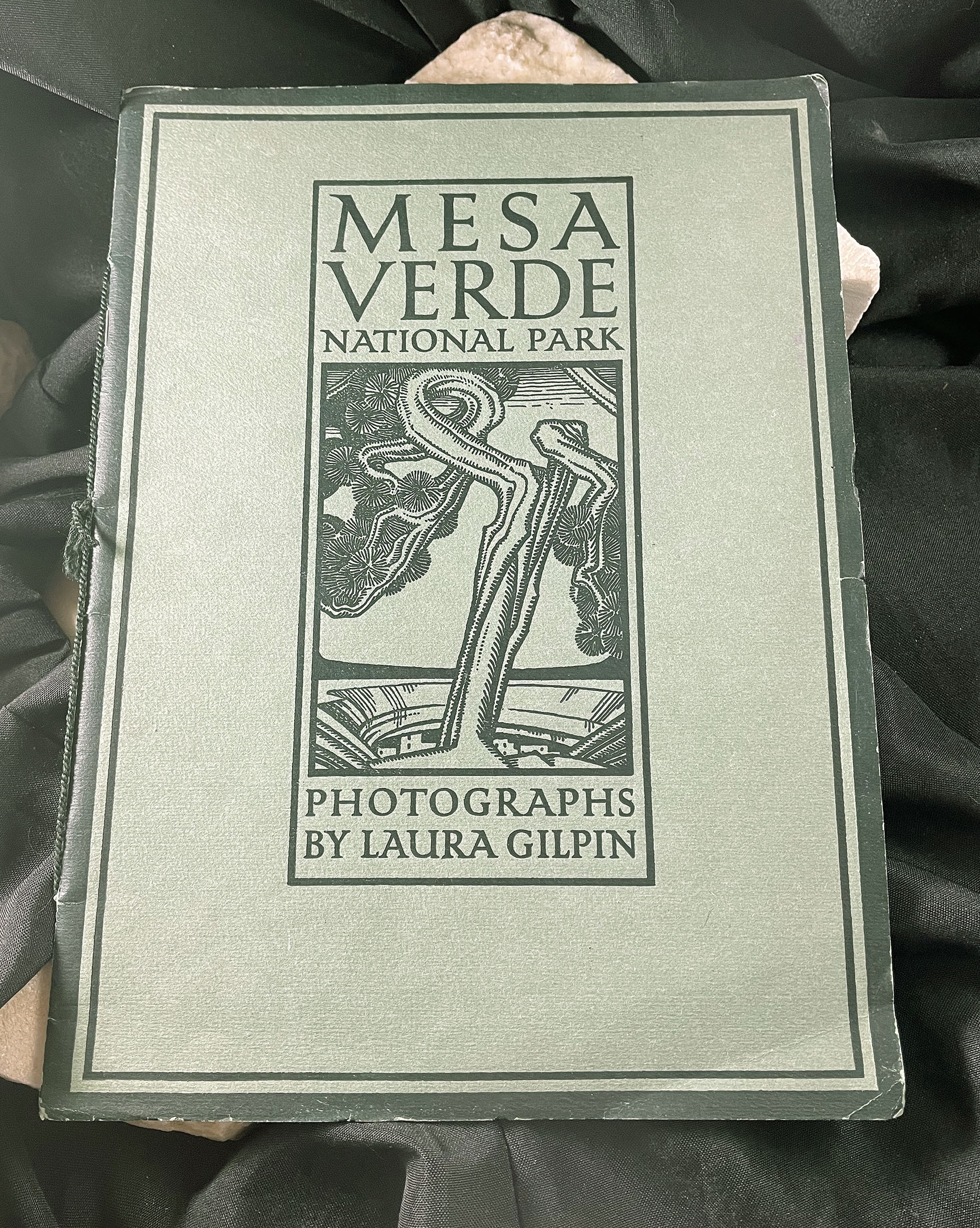 LAURA GILPIN photographs MESA VERDE NATIONAL PARK book Gilpin Publishing 1927