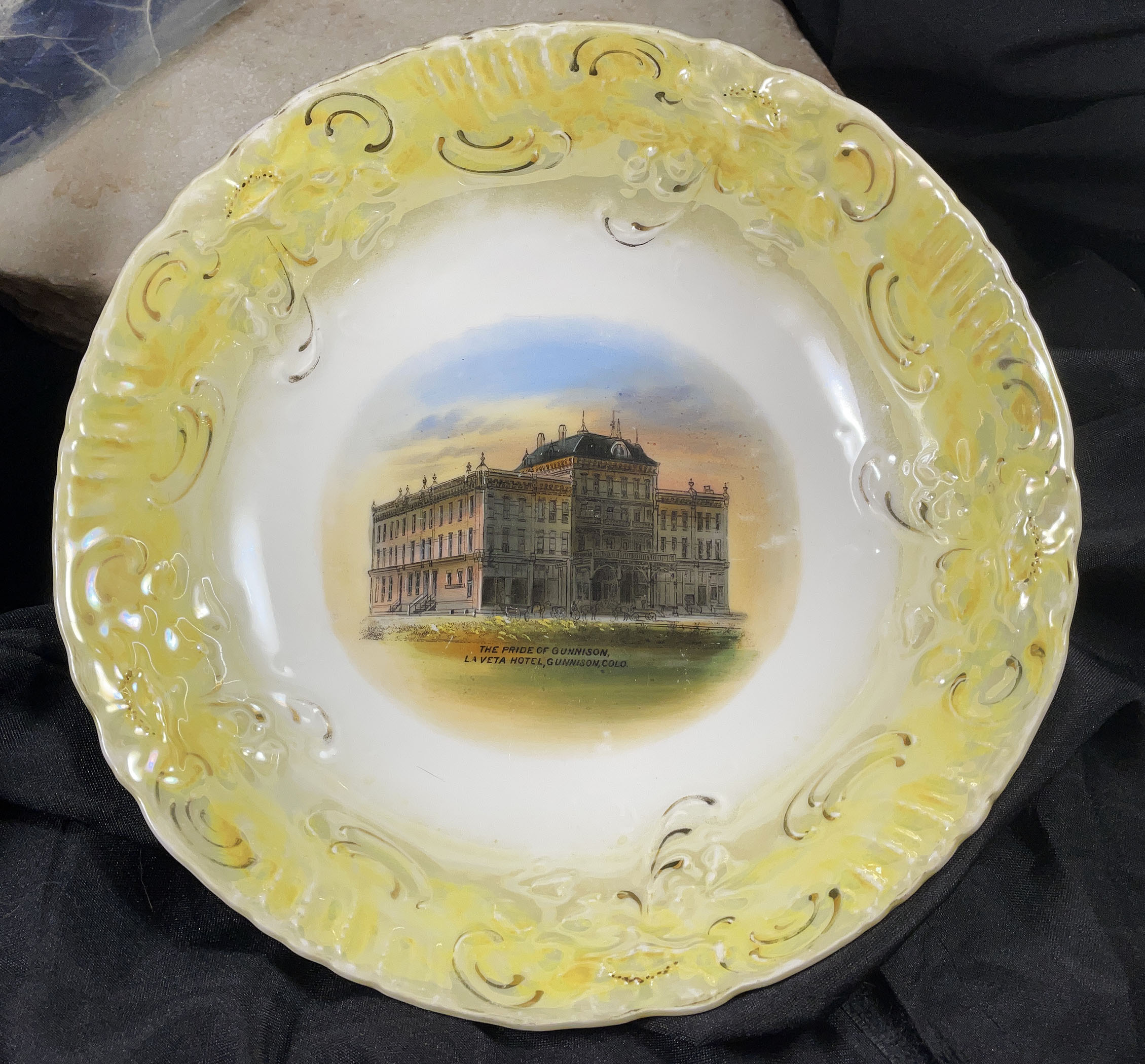 LA VETA HOTEL GUNNISON COLORADO antique souvenir china bowl 1905
